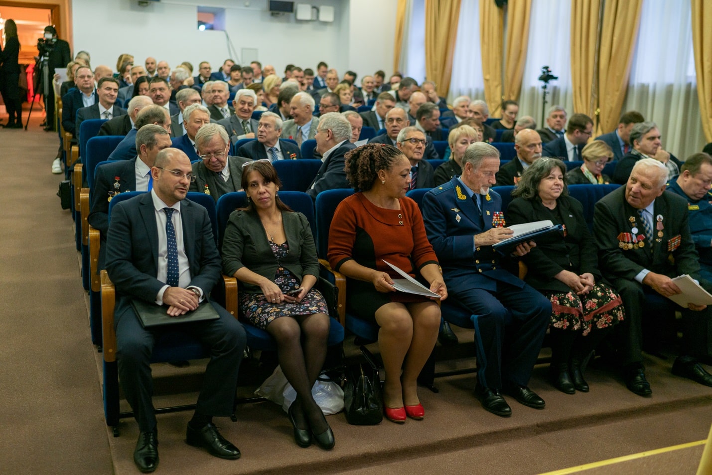 Участники международной конференции РОДК в кинозале малого особняка МИД России