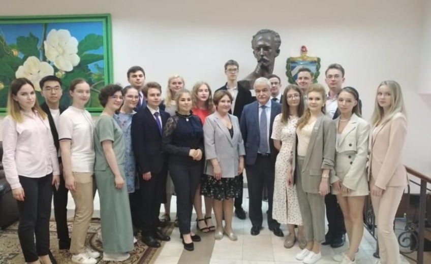 Студенты Дипломатической академии МИД России посетили Посольство Кубы в Москве